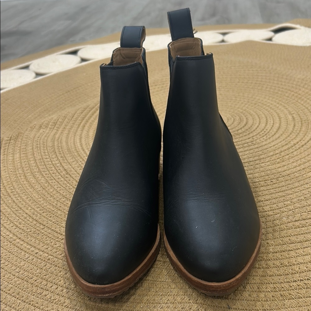 Nisolo Everyday Chelsea Boot - Picture 2 of 15